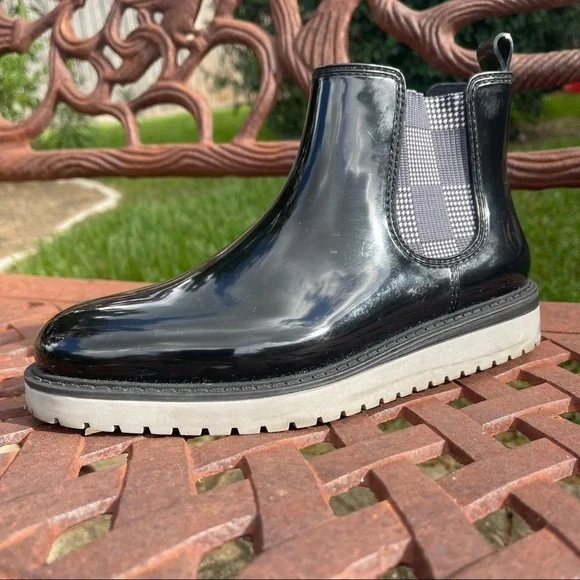 Storm by Cougar Black Patent Plaid Goring Waterproof Short Rain Boots - Picture 2 of 12